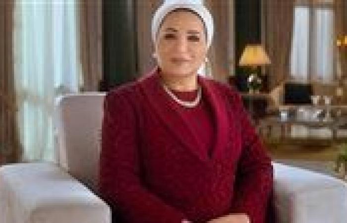 مصرية أصيلة أبدت صبرا بقضاء الله.. السيدة انتصار السيسي تجري اتصالا بالسيدة عزة التي فقدت ابنتها في حادث قطار الزقازيق