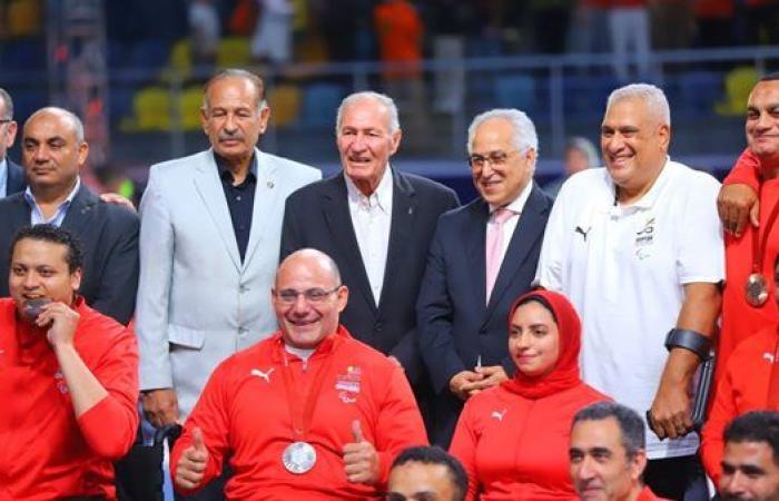 رئيس اللجنة البارالمبية يشيد بأداء منتخب مصر للكراسي بعد الفوز على تشيلي