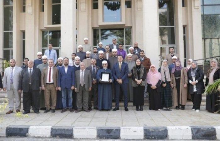 بعد
      فوزها
      بجائزة
      التميز
      الحكومي..
      تعرف
      على
      آلية
      عمل
      وحدة
      «لم
      الشمل»